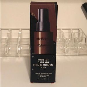 Smashbox Studio Skin Foundation